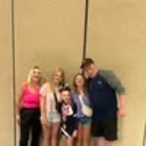 Meet your Posher, Danielle